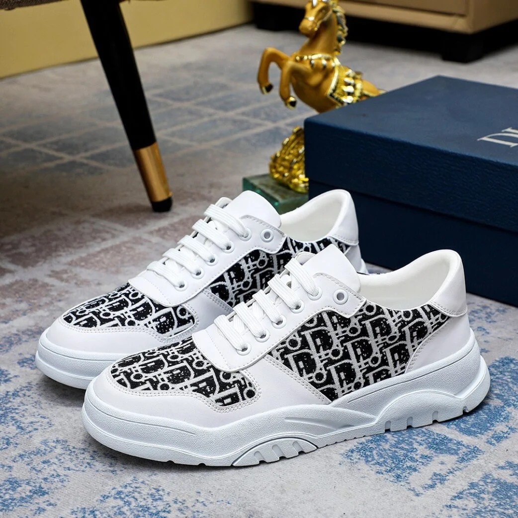 Dior Oblique Runner — Curated